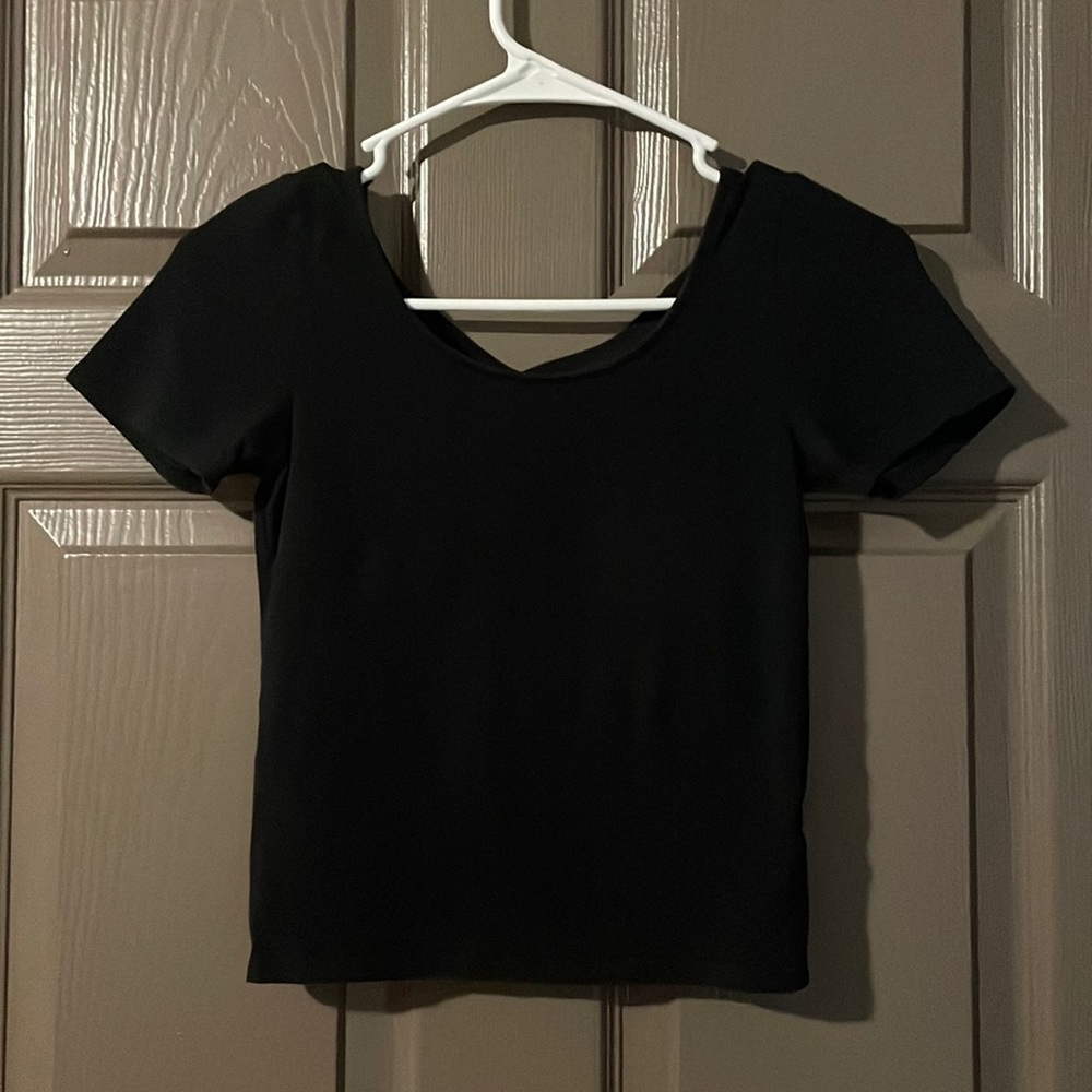 Aeropostale cross back short sleeve crop top